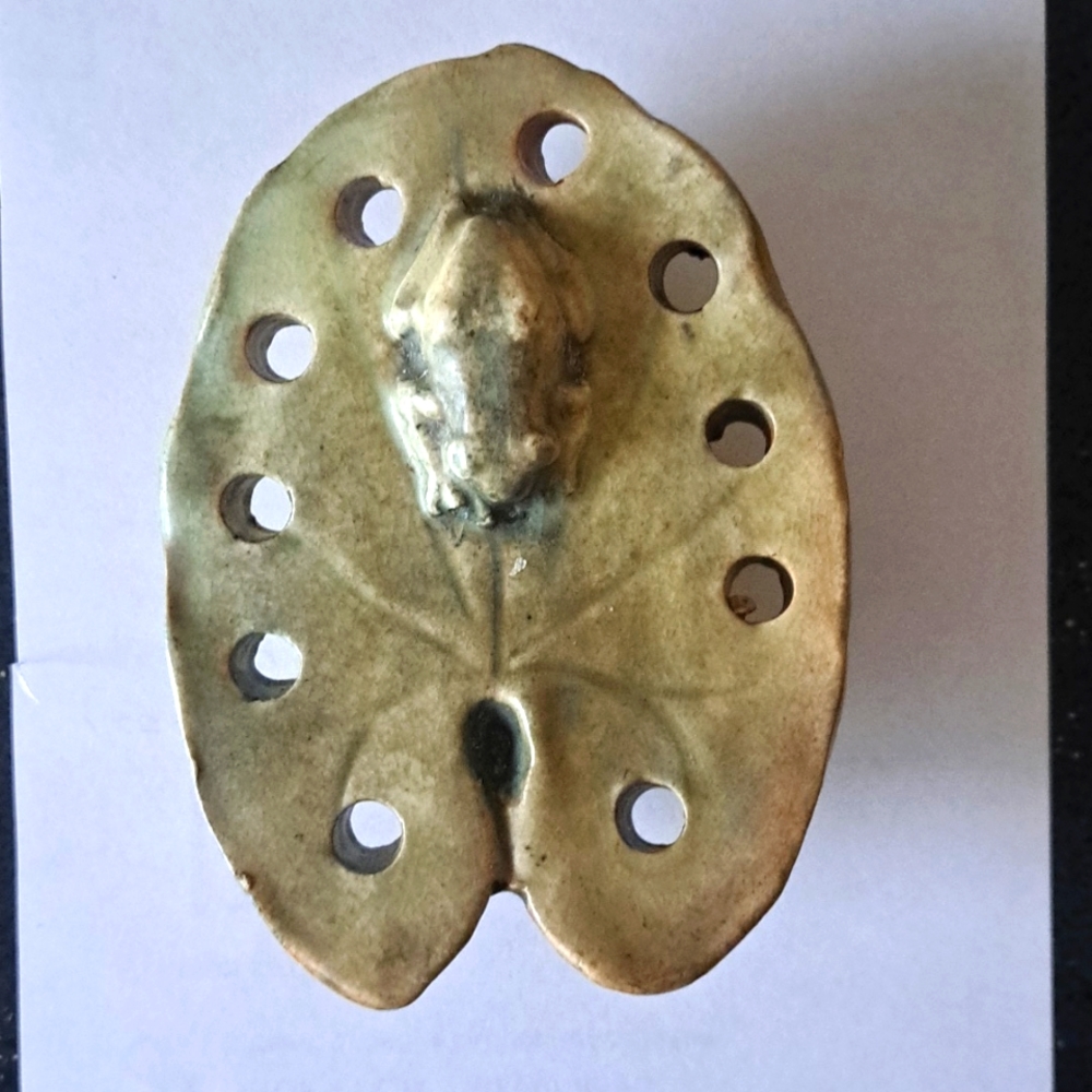 Weller Muskota" Frog on The Lillypad" Flower Frog  Circa 1920s